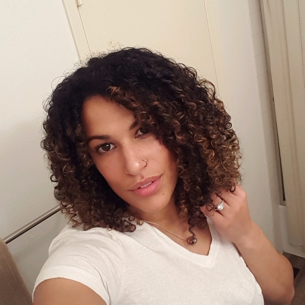 Meet your Posher, Danielle